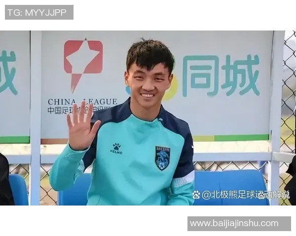 从童年梦想到绿茵英雄：那些以出生地为荣的足球球星故事