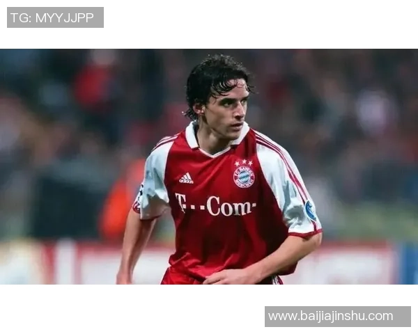 全球足球帅哥图集：最具魅力的球星风采与场上风云瞬间揭秘